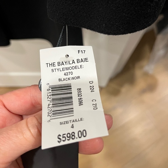 Coat - Picture 9 of 9